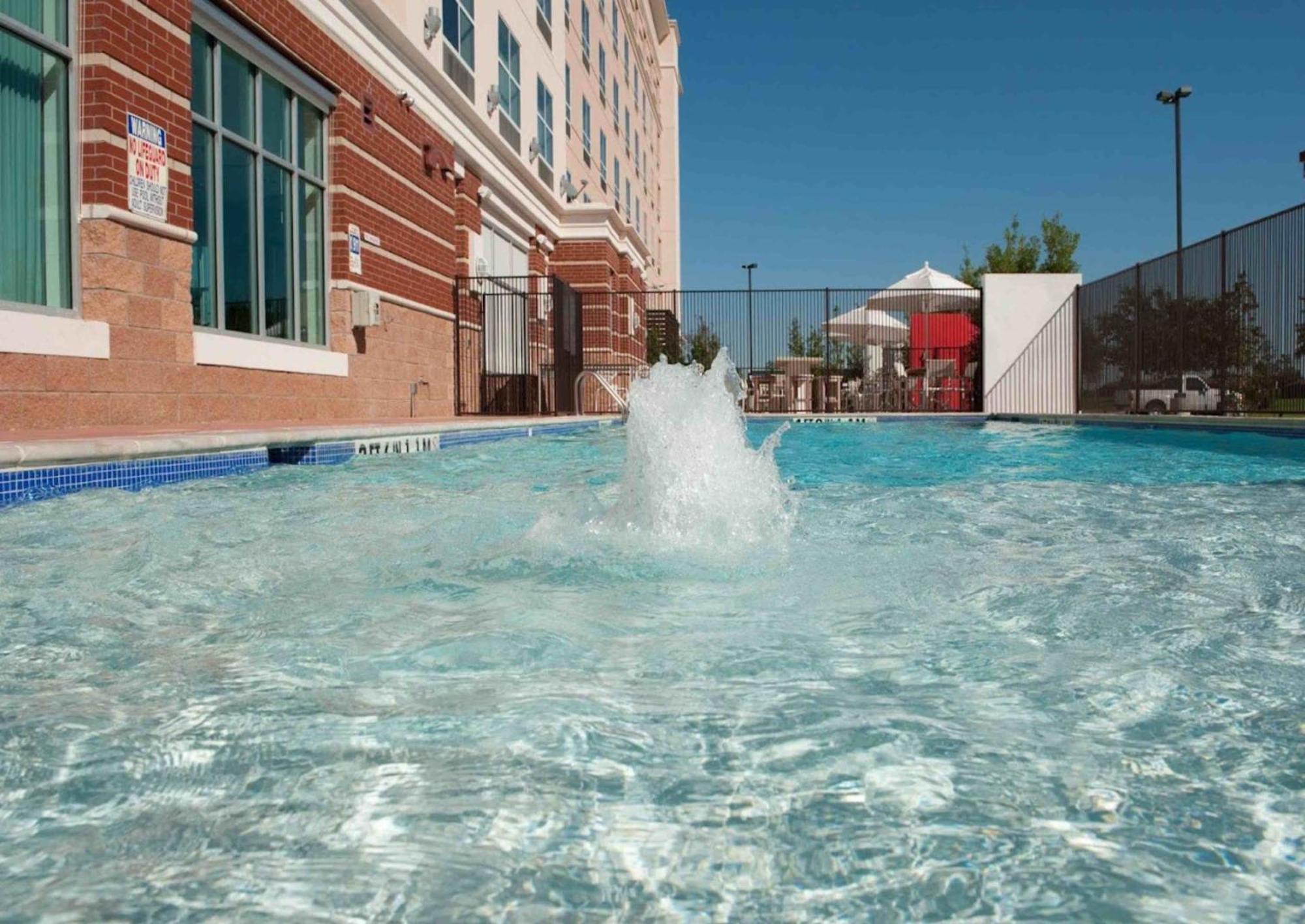 Holiday Inn Dallas - Fort Worth Airport South By Ihg Exterior photo